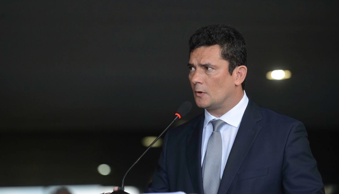 Moro diz que foi alvo de 'Gabinete do Ódio' e cita Carlos Bolsonaro