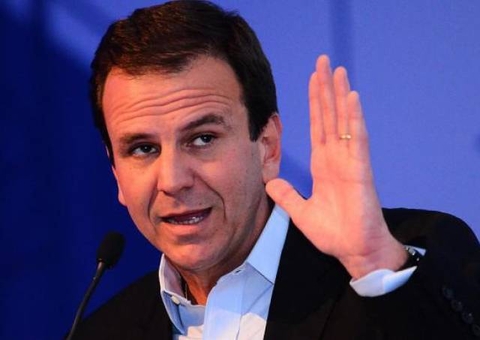 Paes afirma que não há recursos para pagar funcionários da prefeitura do RJ