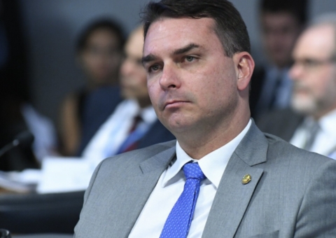 Desembargador mantém censura à TV Globo em caso Flávio Bolsonaro