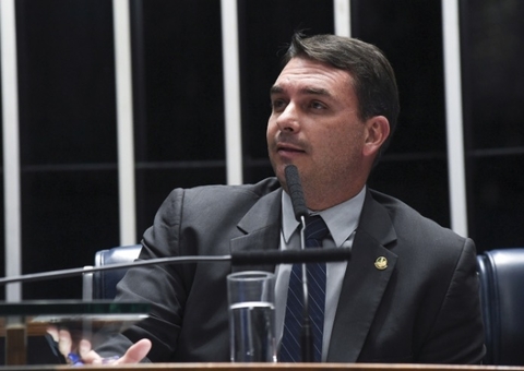 Auditor citado em caso de 'rachadinha' de Flávio Bolsonaro pede exoneração