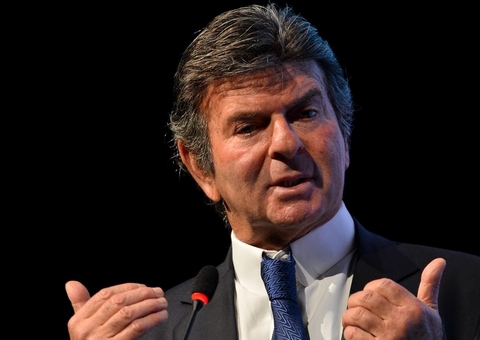 Fux nega pedido para impedir que Moraes atue em processo contra Sara Winter