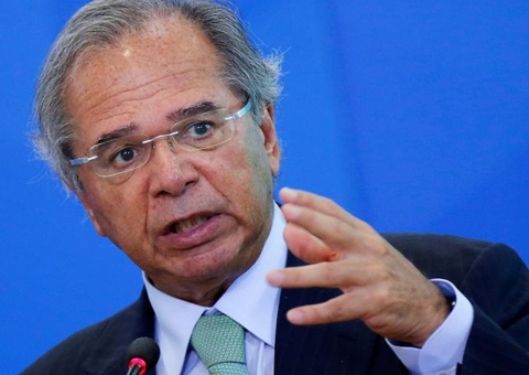 Guedes interrompe férias e participa de reunião com Bolsonaro