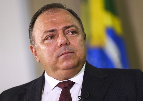 Políticos repudiam fala de Pazuello sobre vacinação no ‘dia D e na hora H’