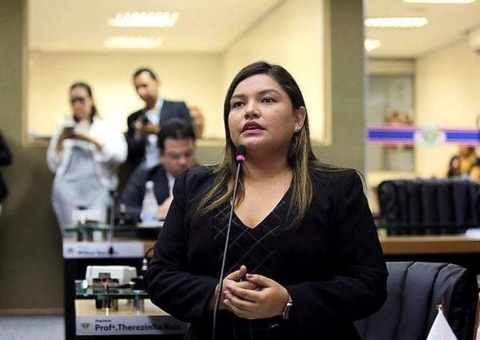 Joana Darc defende monitoramento de pais em atividades nas escolas públicas