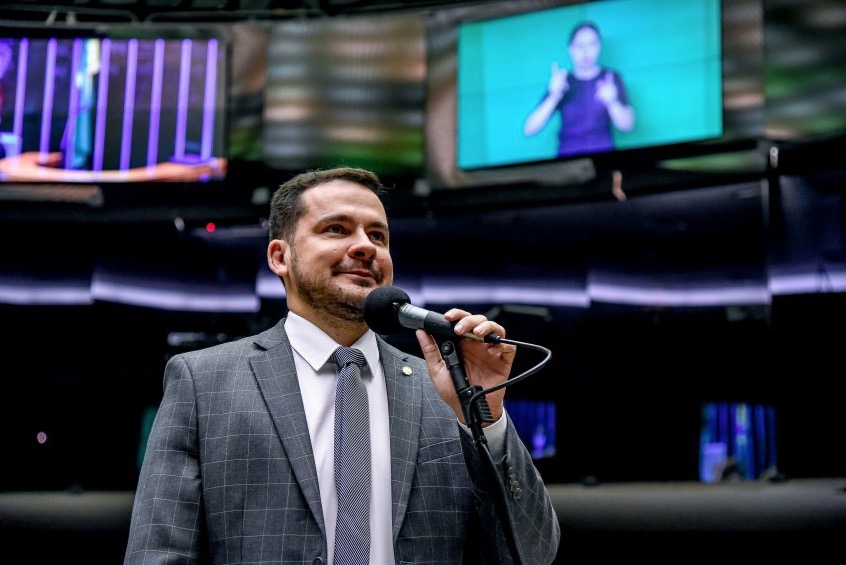 Alberto Neto pede prorrogação do auxílio emergencial 