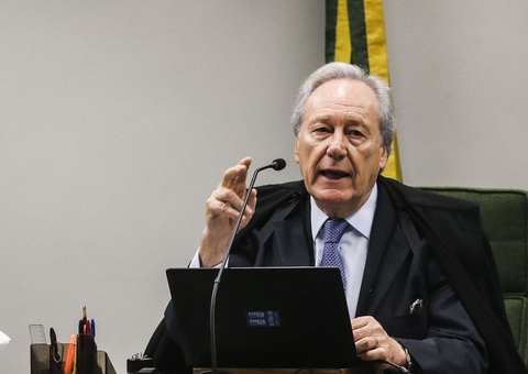 STF determina envio de mensagens de hackers à defesa de Lula