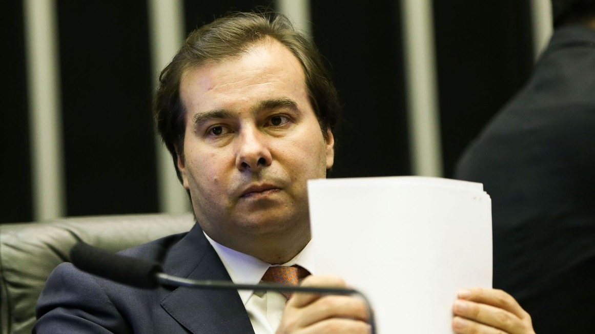 Maia propõe cancelamento de recesso para votação de ajuste fiscal