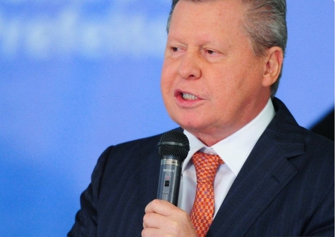 Prefeito de Manaus rebate Wilson Lima: ‘voa para um lado e para outro’