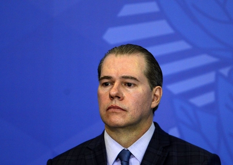 Toffoli é homenageado durante última sessão na presidência do STF