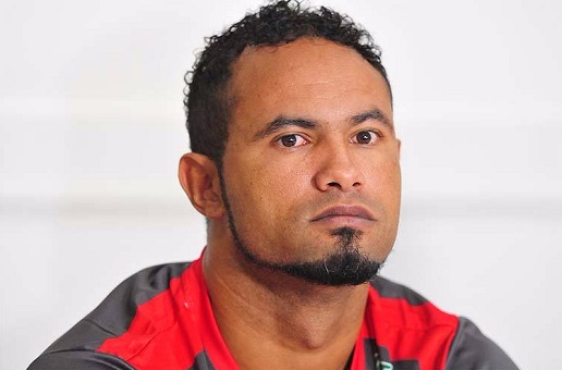 Goleiro Bruno é dispensado de clube após protestos da população