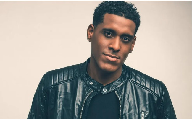 Aos 41 anos, cantor haitiano Mikaben morre durante show