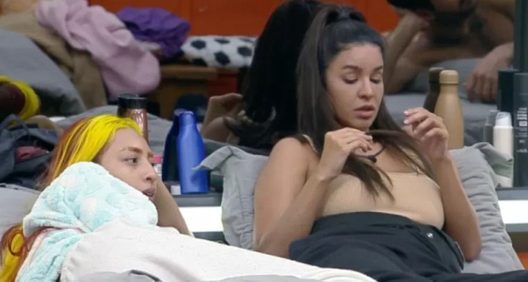 Ruivinha de Marte reclama de Thomaz: 'Tati tá lascada com ele'