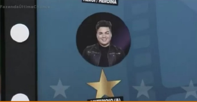 Lucas leva R$10 mil em dinâmica do programa 'Hora do Faro'