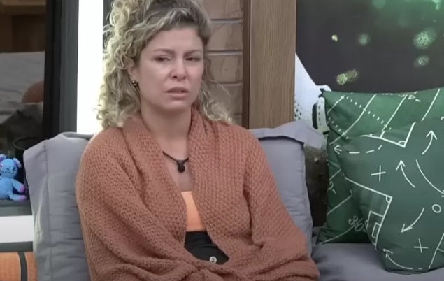 Grupo B se revolta com 'zoação' de Pétala após eliminação de Ruivinha