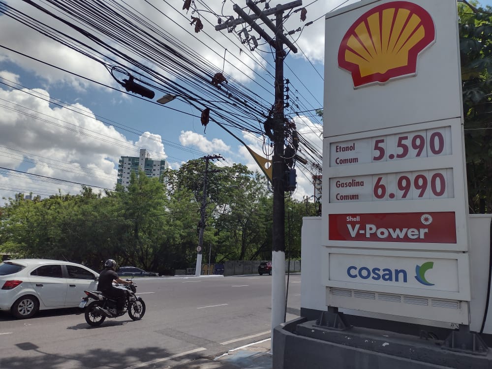 Motoristas são pegos de supresa com novo preço da gasolina em Manaus