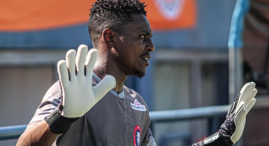 Goleiro do Parintins afirma ter sido chamado de 'macaco' em jogo contra o Manauara