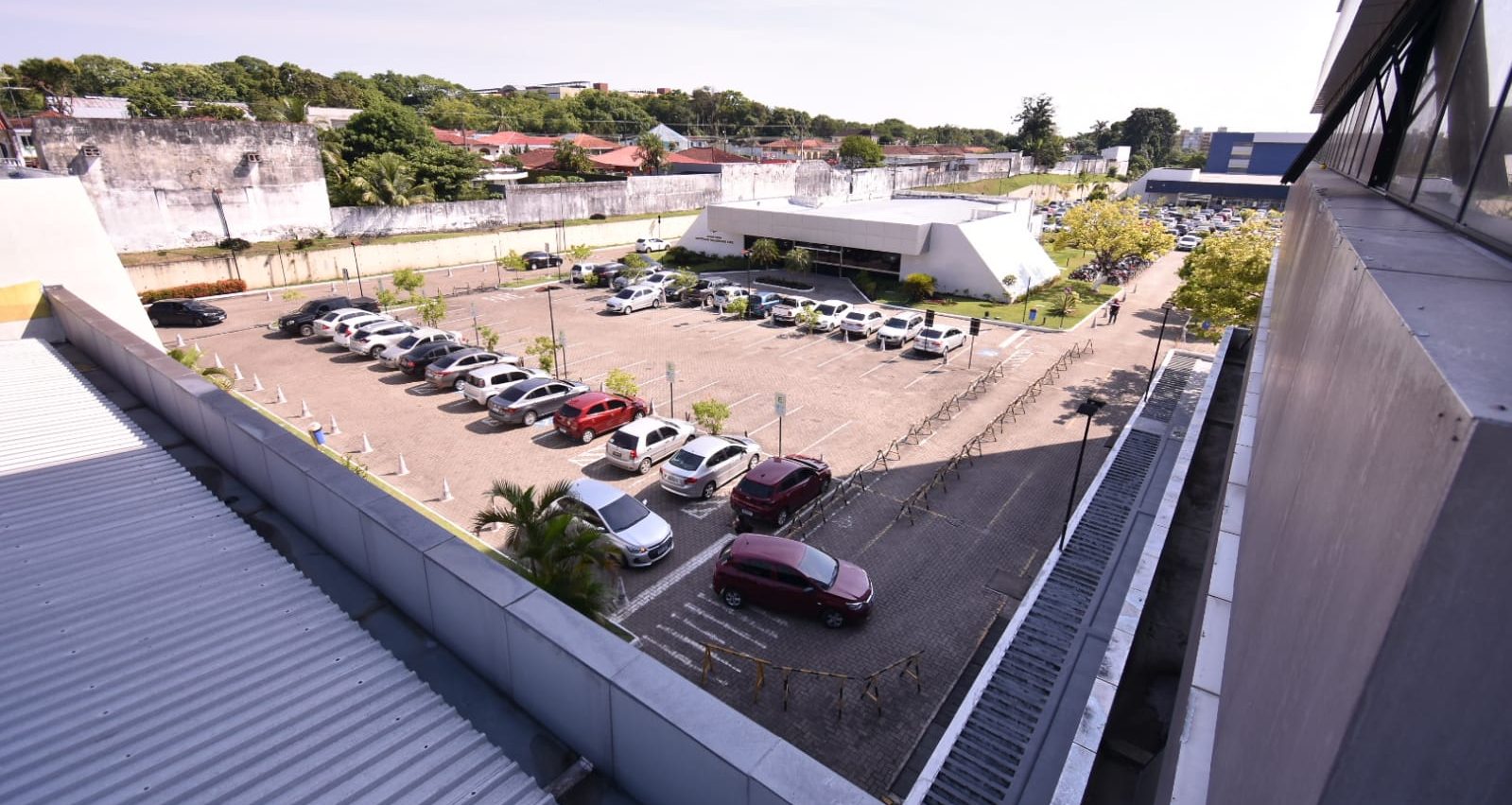 Torcedores do jogo Manaus FC x Ypiranga poderão deixar carro no estacionamento da Aleam