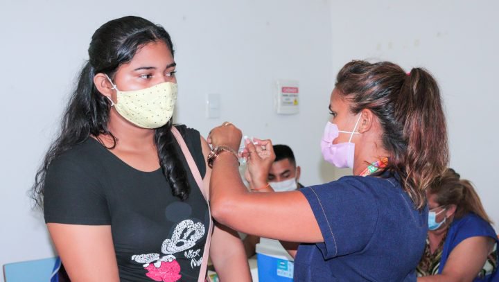 Manaus tem mais de 350 mil faltosos da 2ª dose de vacina contra Covid-19