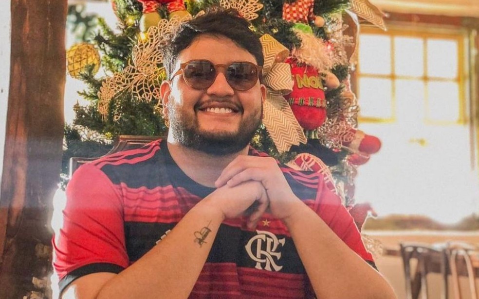 Família de Maurílio publica foto que ele usaria no Natal; sertanejo está em estado grave