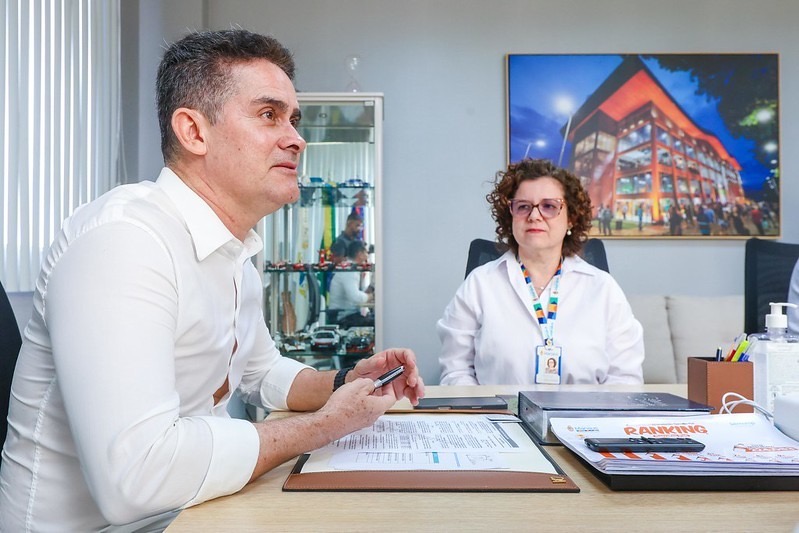 Prefeito anuncia concurso da Manaus Previdência com salários de até R$ 8,3 mil