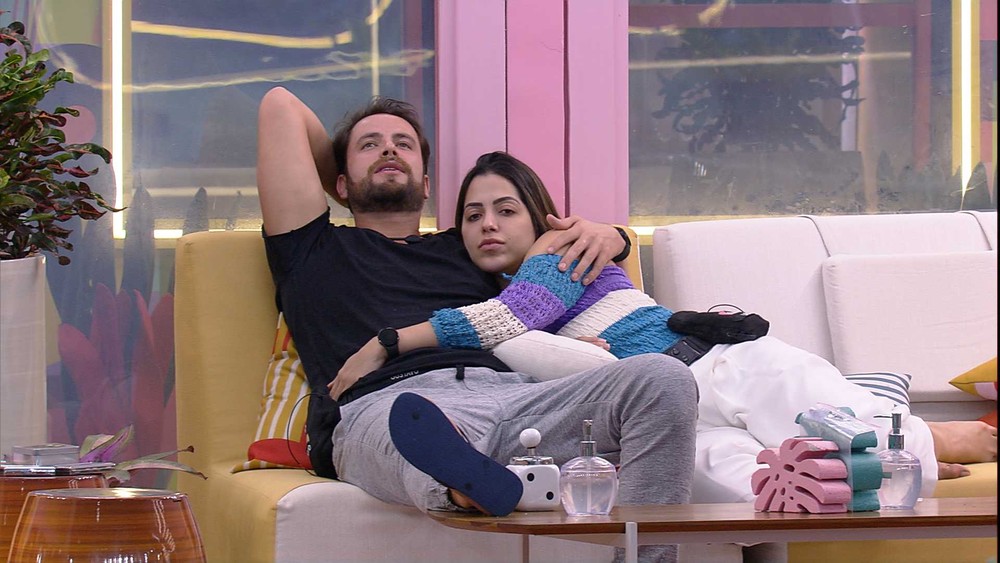 Gustavo desabafa com Laís sobre Arthur: 'Ninguém ali está sendo influenciado por ele'