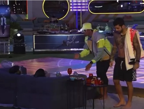 PA faz rima e brinca com relação de Laís e Gustavo: 'pensando no Rodrigo'