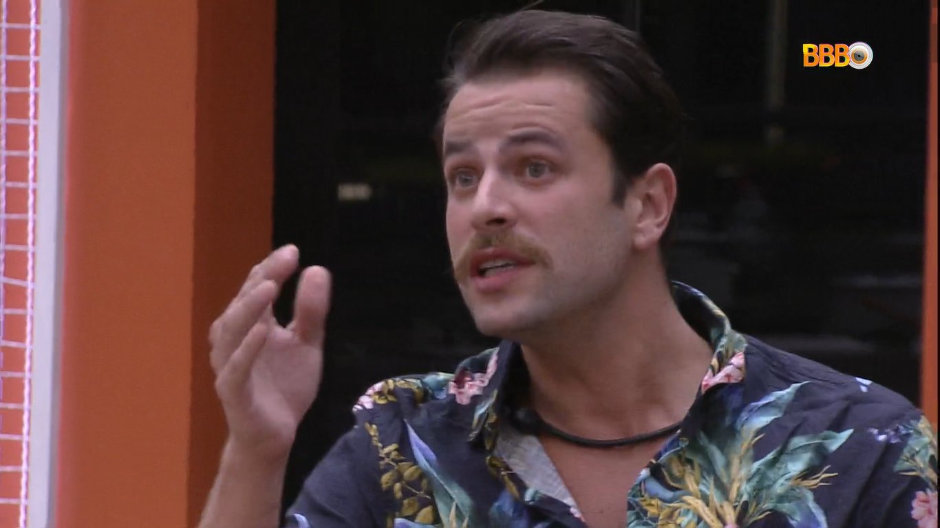 Gustavo descobre que Natália votou nele e dispara: 'confiei na sua palavra'