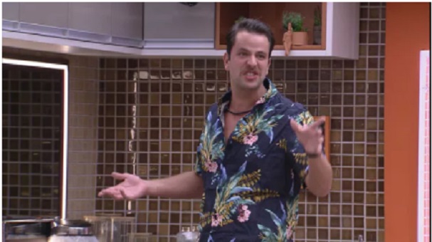 Eli acusa Gustavo de ameaçar Natália e brother rebate: 'Cala boca, Eli'