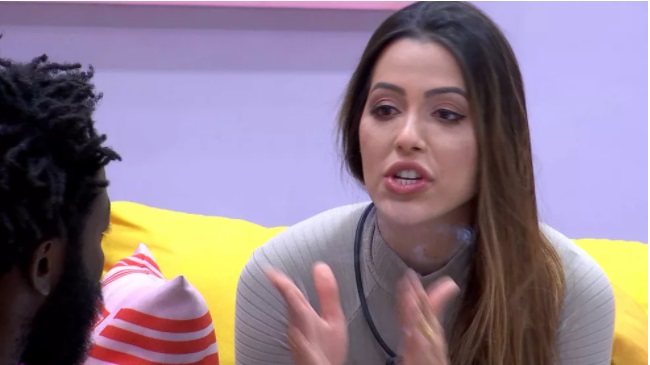 Laís conversa com DG após indicá-lo no contragolpe: 'me sinto muito mais próxima de você'