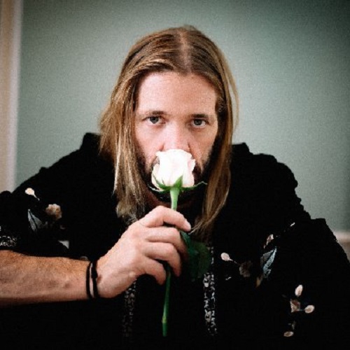 Foo Fighters cancela show no Lollapalooza após morte de Taylor Hawkins