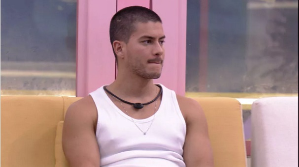 Arthur diz que quer conversar com DG: 'Estou sofrendo'