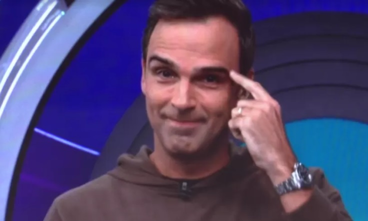 Emocionado, Tadeu destaca representatividade de Lina no BBB22