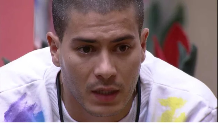 Arthur está no paredão após ser o mais votado pelos brothers do quarto grunge