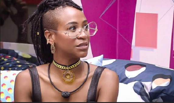 Karol Conká descarta participação em A Fazenda: 'muita baixaria'