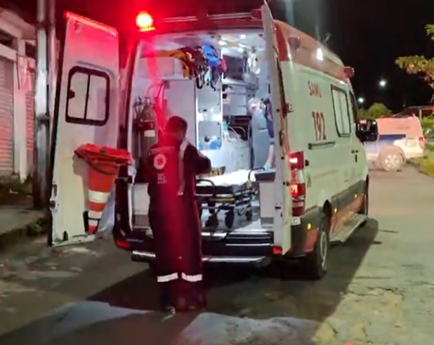 Jovem é baleado na cabeça durante assalto em Manaus