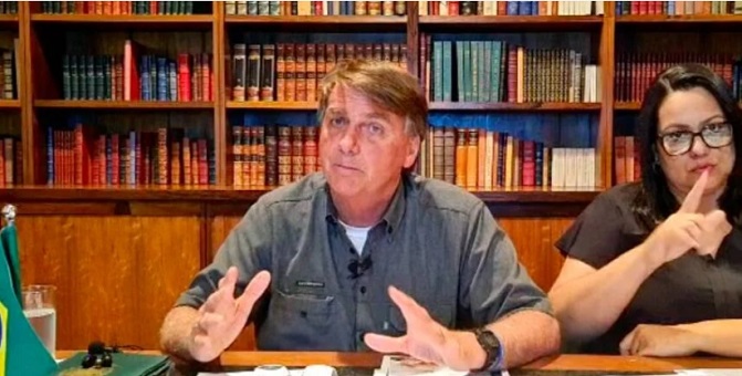 Após ataques ao sistema eleitoral, YouTube exclui 21 vídeos de Bolsonaro