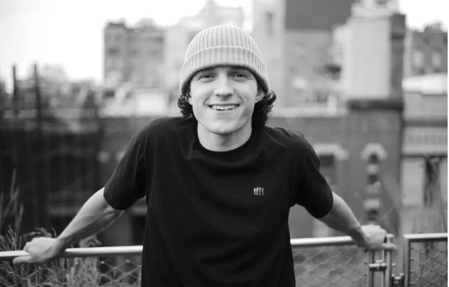 Tom Holland, ator de Homem-Aranha, decide se afastar das redes sociais