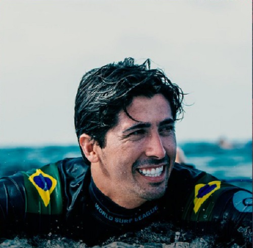 Miguel Pupo é campeão no Surfe na etapa de Teahupo’o