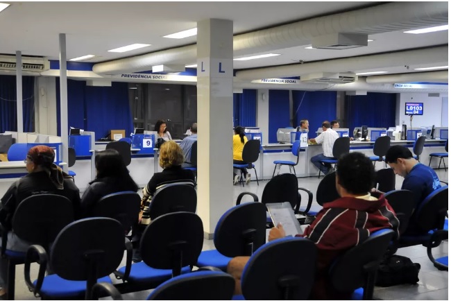 INSS paga hoje último lote de aposentadorias de agosto
