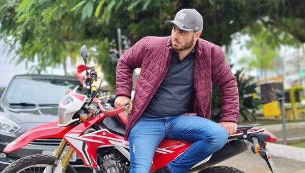 Sobrinho de Bolsonaro é condenado por bater em ex-namorada