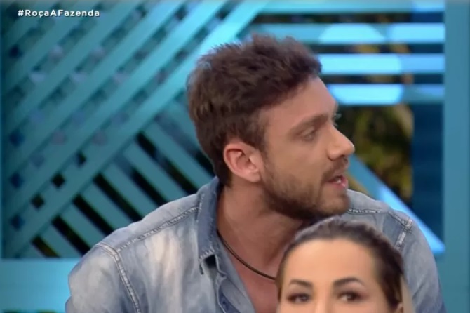 A Fazenda: Vini e Deborah batem boca durante formação da roça