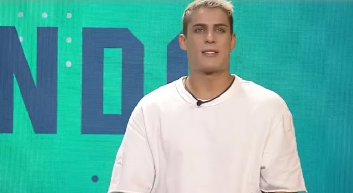 Tiago é salvo da roça e segue na disputa por R$ 1,5 milhão em A Fazenda