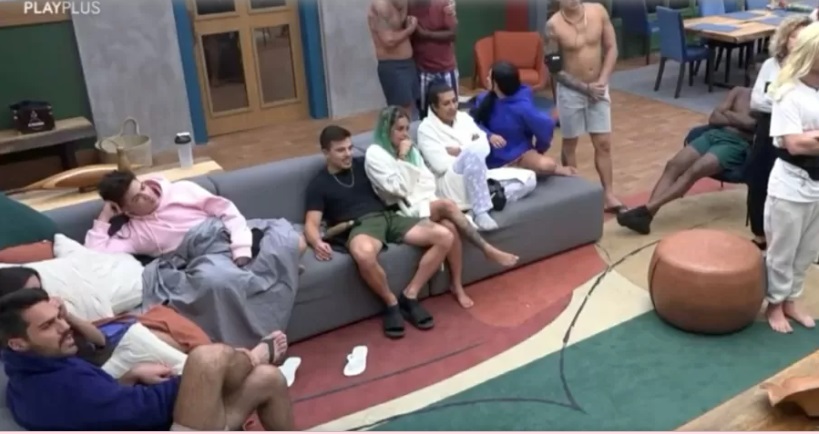 Tiago causa punição ao quebrar cesta de basquete após festa em A Fazenda