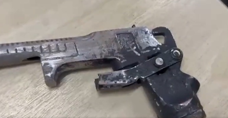 Dupla suspeita de cometer arrastões é presa com moto roubada em Manaus