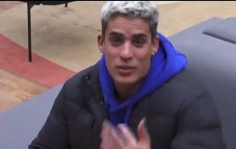 Tiago faz xixi no lugar errado e causa 2ª punição após festa em A Fazenda