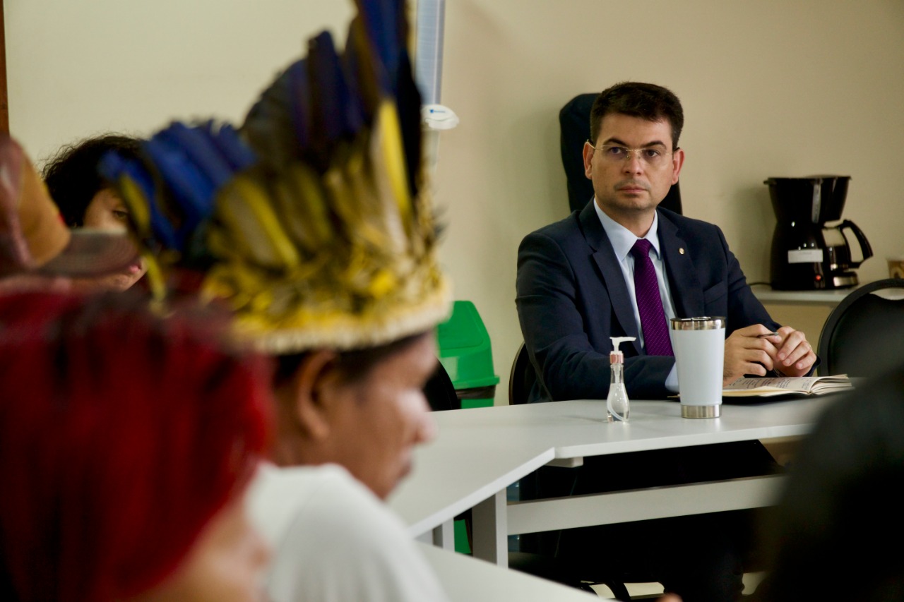 Defensoria inicia acordo para evitar reintegração de posse em comunidade indígena em Manaus