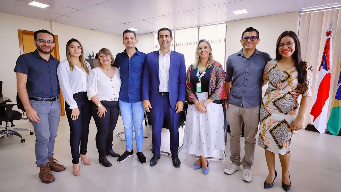 Aprovados em concurso da defensoria tomam posse em Manaus