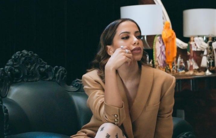 Dançarina processa Anitta após aparecer por 2 segundos em série da Netflix 