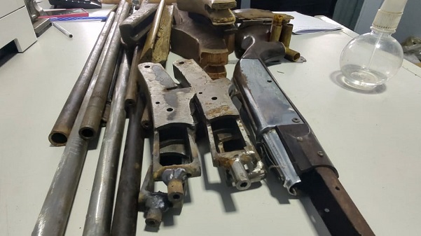 Polícia desarticula 'oficina' de fabricação de arma de fogo no Amazonas
