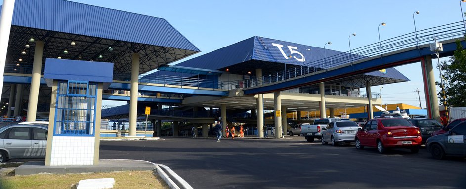 Criminosos ameaçam matar passageiros durante assalto a ônibus da linha 650 em Manaus